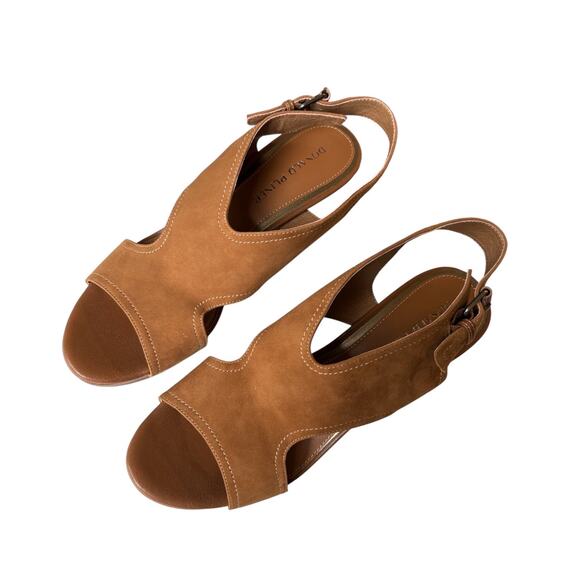 Donald Pliner NWOT Suede Wedge Sandal Heel - Picture 6 of 7